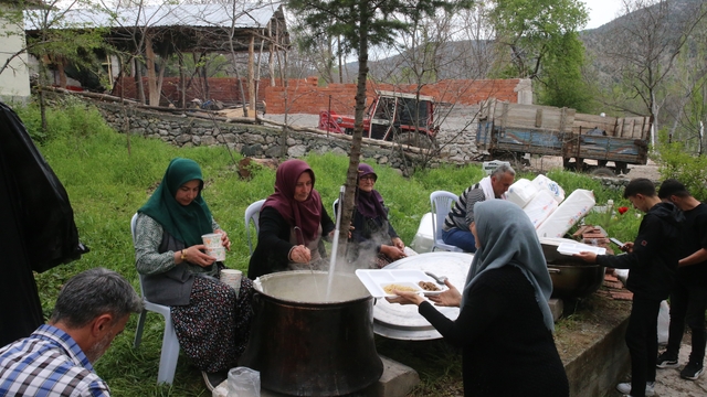 Tokat'ta köylüler 60 yıldır "şükür duası" geleneğini sürdürüyor