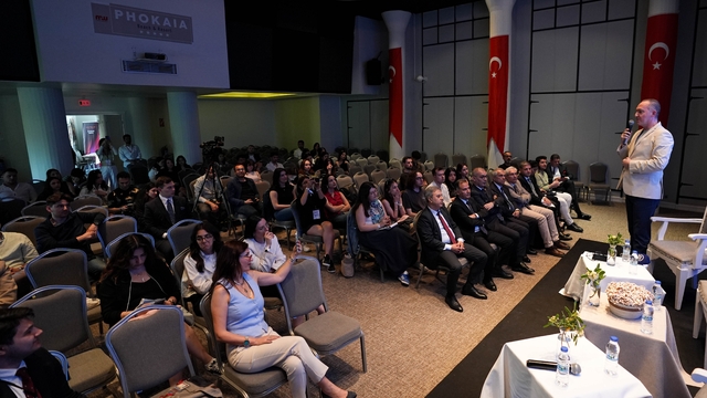 İzmir'de "Hukuk Festivali" düzenlendi