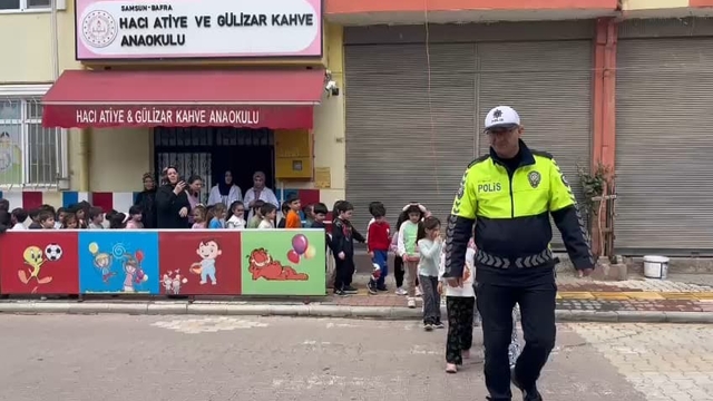 Samsun'da anaokulu öğrencilerine trafik eğitimi verildi