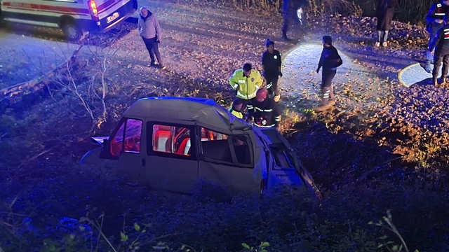 Samsun'da şarampole devrilen minibüsteki 1 kişi öldü, 4 kişi yaralandı