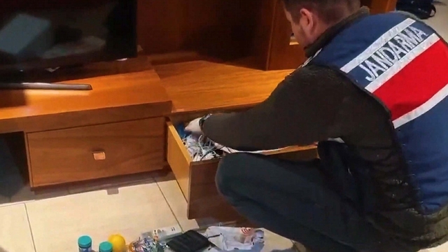 Çanakkale merkezli tefeci operasyonunda 7 tutuklama