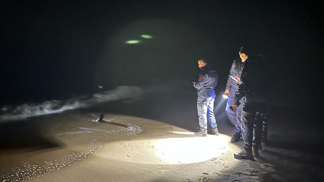 Karasu Sahili'nde roket taşıma motoru bulundu