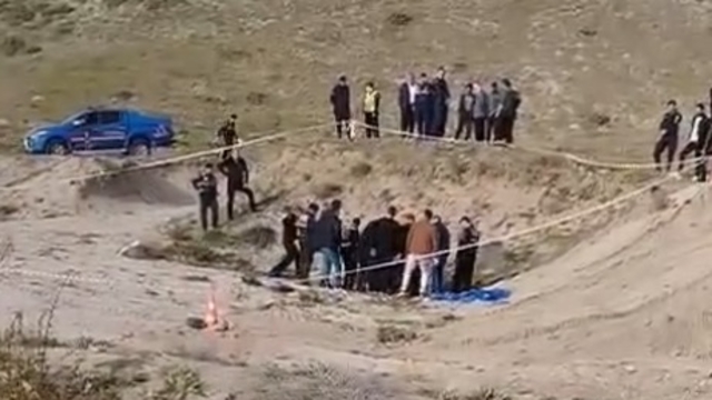 Nevşehir'de battaniyeye sarılıp toprağa gömülmüş erkek cesedi bulundu