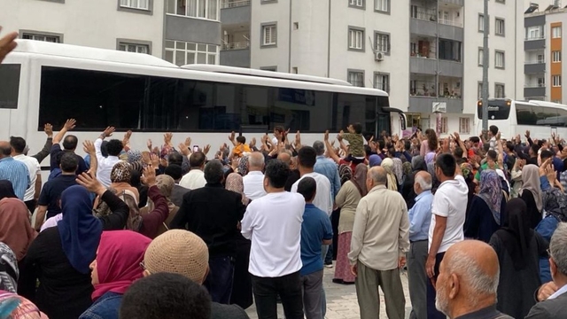 Osmaniye'de hacı adayları dualarla uğurlandı