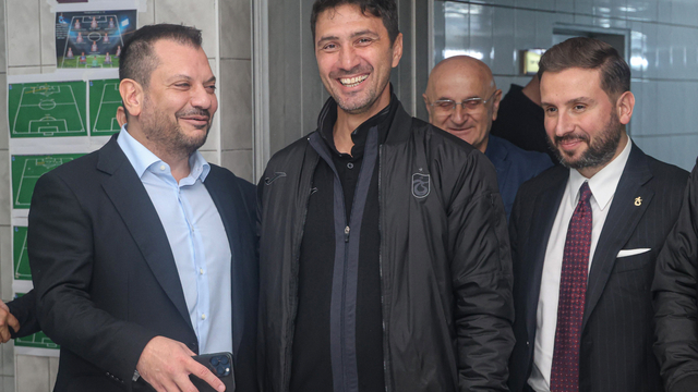 Başkan Doğan'dan U19 ve kadın futbol takımlarına ziyaret