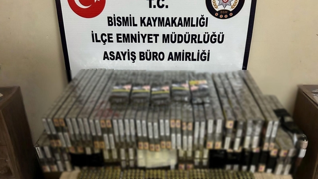 Bismil'de 400 paket kaçak sigara ve 400 tabanca fişeği ele geçirildi