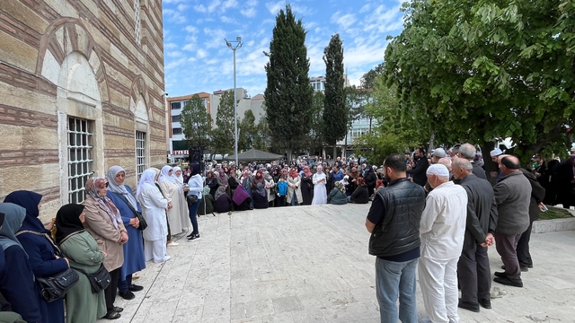Hayrabolu'dan hacı kafilesi törenle uğurlandı