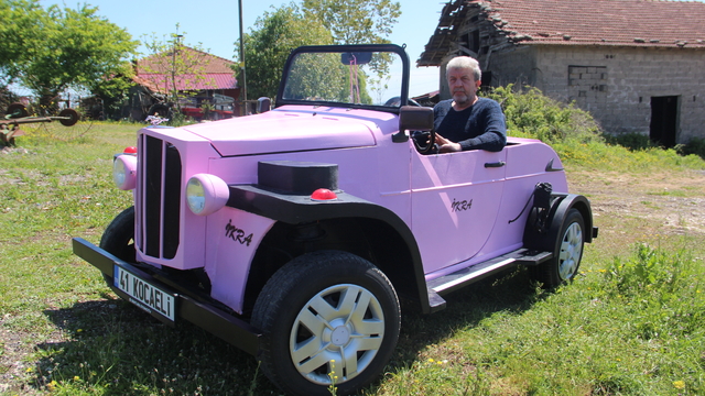 Çapa motoruyla nostaljik otomobil yaptı