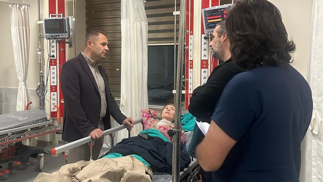 Kırklareli Belediye Başkanı Bulut, tedavi gören hastaları ziyaret etti