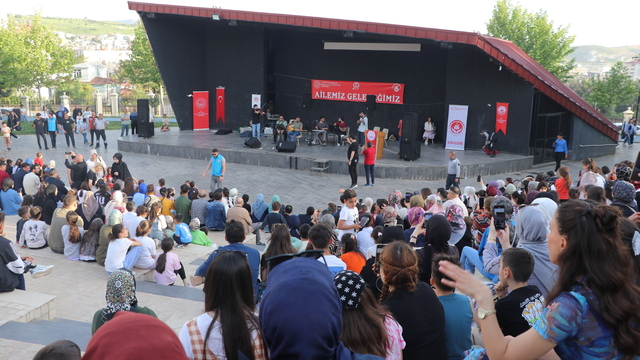 Siirt'te "Aile Yılı" etkinlikleri kapsamında konser düzenlendi