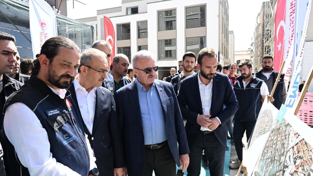 İçişleri Bakan Yardımcısı Münir Karaloğlu, Malatya'da deprem konutlarını inceledi
