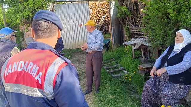 Pazaryeri'nde Jandarma, telefon dolandırıcılığına karşı vatandaşları uyarıyor