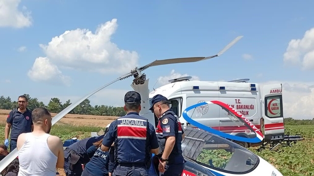 Adana'da cayrokopter, araziye sert iniş yaptı
