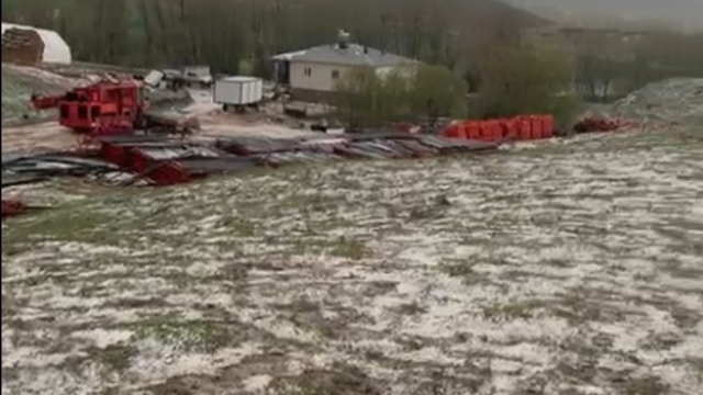 Sivas'ta dolu ve sağanak tarım arazilerine zarar verdi