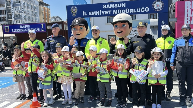 Samsun'da çocuklara trafik eğitimi verildi