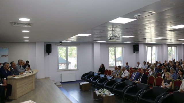 Amasya İl Millî Eğitim Müdürü Katipoğlu, okul müdürleriyle bir araya geldi