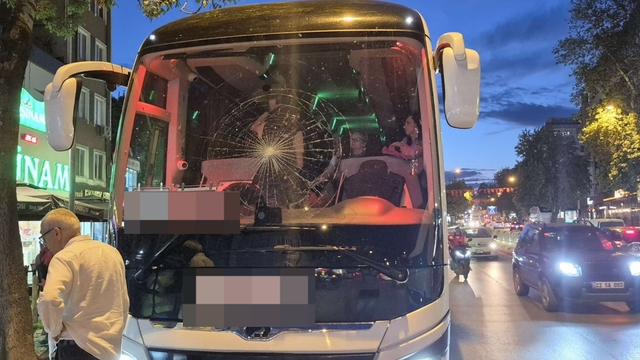 Edirne'de ani fren yapan otobüste şenlikler için gelen bir yolcu yaralandı