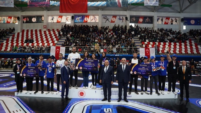 Ağrı'nın Zirvesinde Teknoloji Yarışması'nın finali 15 Mayıs'ta gerçekleşecek