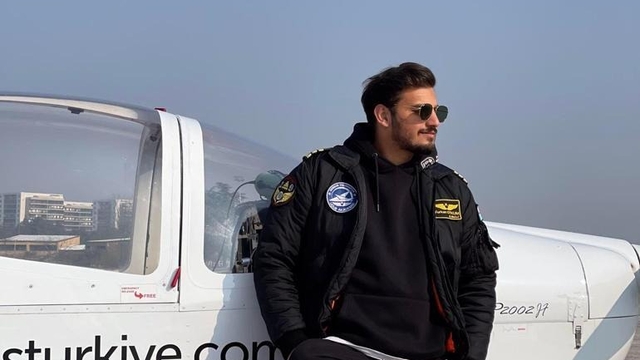 2 pilotun öldüğü sokak arasına düşen uçakta 'metal perde' detayı