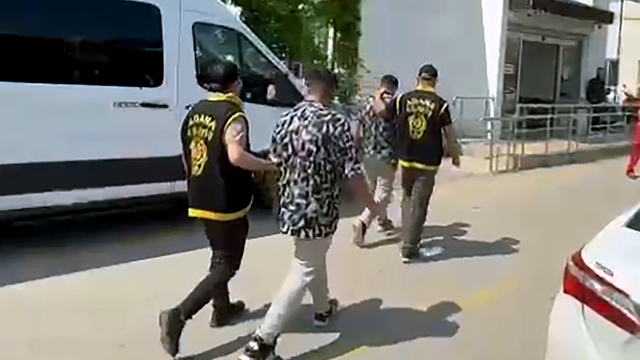 Dayak yediği sokakta havaya ateş açan şüpheli ve arkadaşı yakalandı