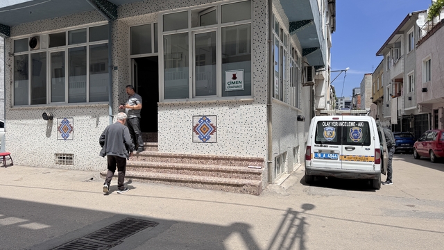 Bursa'da bir iş yeri kurşunlandı