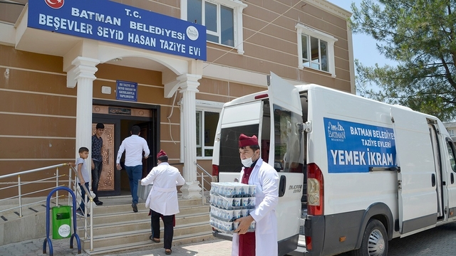 Batman Belediyesinden taziyeevlerine destek sürüyor