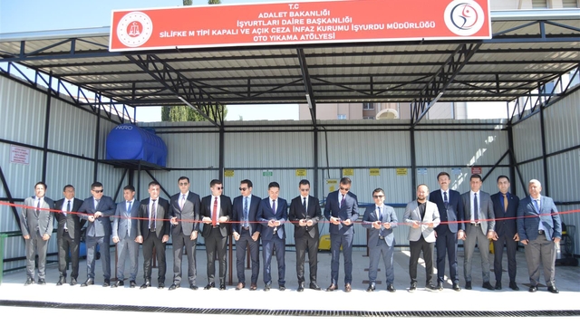Silifke Adliyesinin otoparkında oto yıkama işletmesi açıldı