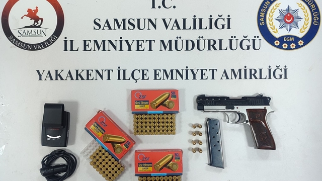 Yakakent'te ruhsatsız tabanca ve radar tespit cihazı ele geçirildi