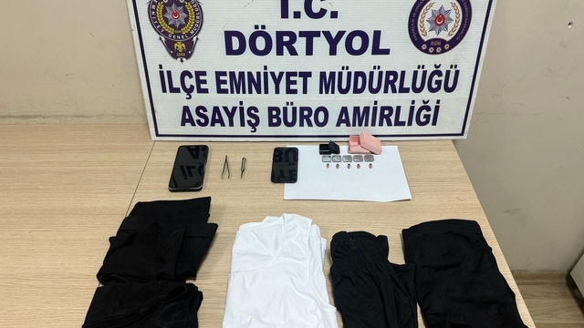 Hatay'da ehliyet sınavında usulsüzlük yapan 2 zanlı yakalandı