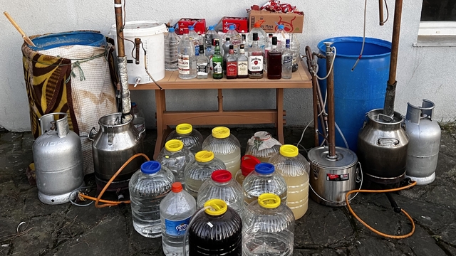 Sinop'ta sahte içki operasyonunda 3 kişi yakalandı