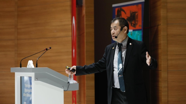 Japon deprem uzmanı Moriwaki, Bandırma'da üniversite öğrencileriyle bir araya geldi