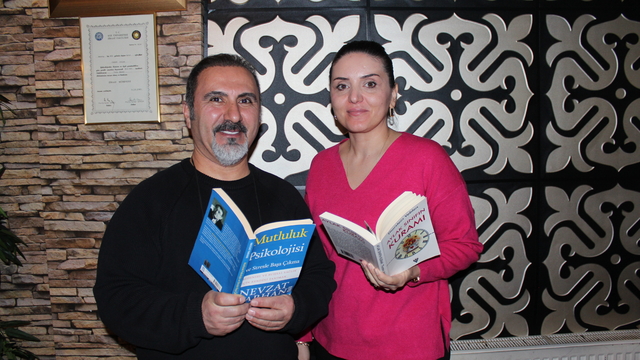 Kızını örnek aldı, 43 yaşında üniversitede okuyor