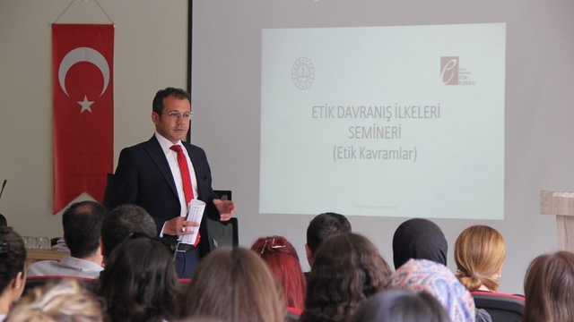 Cizre'de "Etik Davranış İlkeleri" semineri düzenlendi