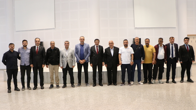 Kilis 7 Aralık Üniversitesi Rektörü Akman, basın mensuplarıyla bir araya geldi