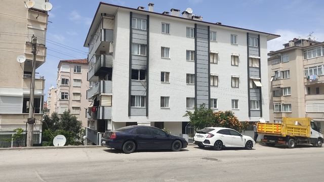 Yalova'da apartmanda çıkan yangında karı koca hayatını kaybetti