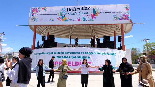 Van'da "Hıdırellez Şenliği" düzenlendi