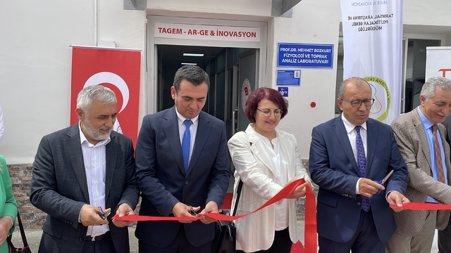 İncir Araştırma Enstitüsü'nde fizyoloji ve toprak analiz laboratuvarı açıldı