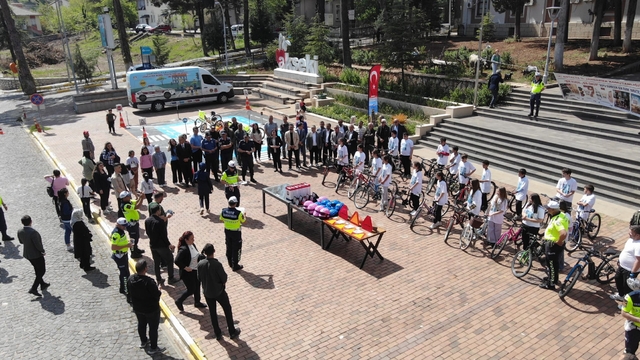 Antalya'da 500 bin öğrenciye eş zamanlı trafik farkındalığı eğitimi verildi