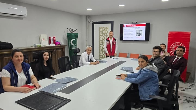 Edirne'de kamu personeline bağımlılıkla mücadele eğitimi verildi