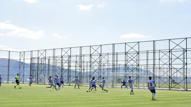 Burdur'da Üniversitelerarası Futbol Süper Ligi başladı
