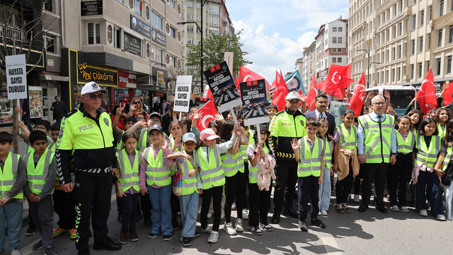 Sivas'ta Karayolu Trafik Güvenliği Haftası kutlandı