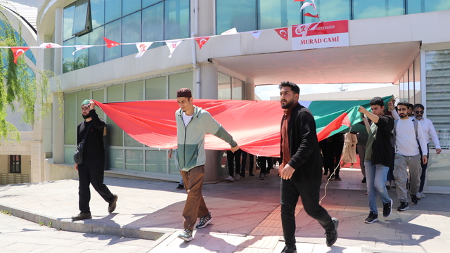 Elazığ'da üniversite öğrencileri Gazze'ye destek yürüyüşü düzenledi