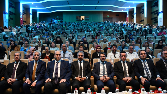 Adana'da "Maarif Modeli Aile Okulu Buluşmaları" düzenlendi