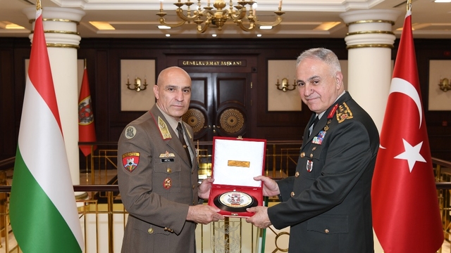 Genelkurmay Başkanı Orgeneral Gürak, Macar komutanlarla bir araya geldi