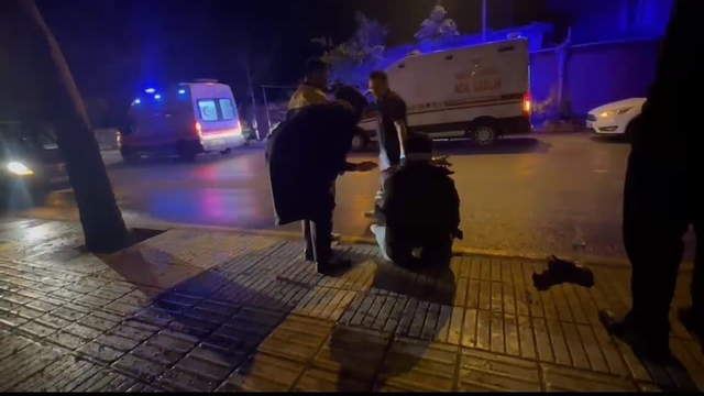 Çorum'da motosikletin yayaya çarptığı kazada 2 kişi yaralandı