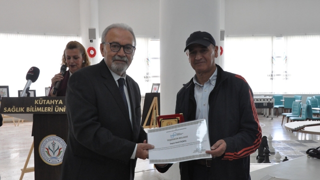 Kütahya'da resim yarışmasında ödüller verildi