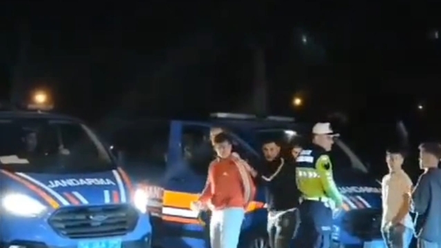 Yarış hazırlığındaki motosikletlilere jandarma baskını