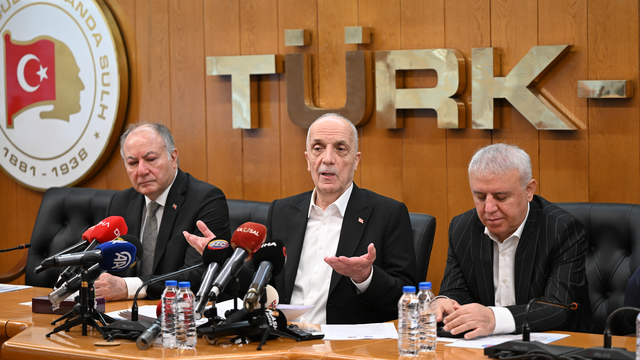 TÜRK-İŞ Genel Başkanı Atalay, basın toplantısı düzenledi: