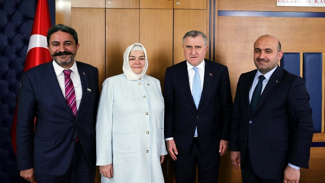 Gençlik ve Spor Bakanı Bak, Gürcan ve Albayrak'ı kabul etti