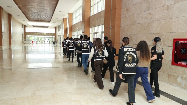 Antalya merkezli fuhuş operasyonunda yakalanan şüpheli tutuklandı